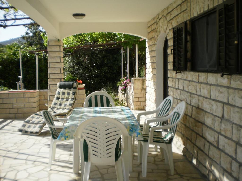 Apartments Pinezic Martinšćica Habitación foto