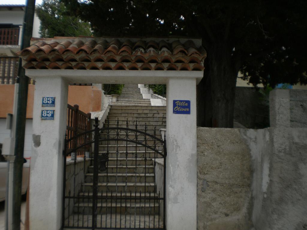 Apartments Pinezic Martinšćica Exterior foto